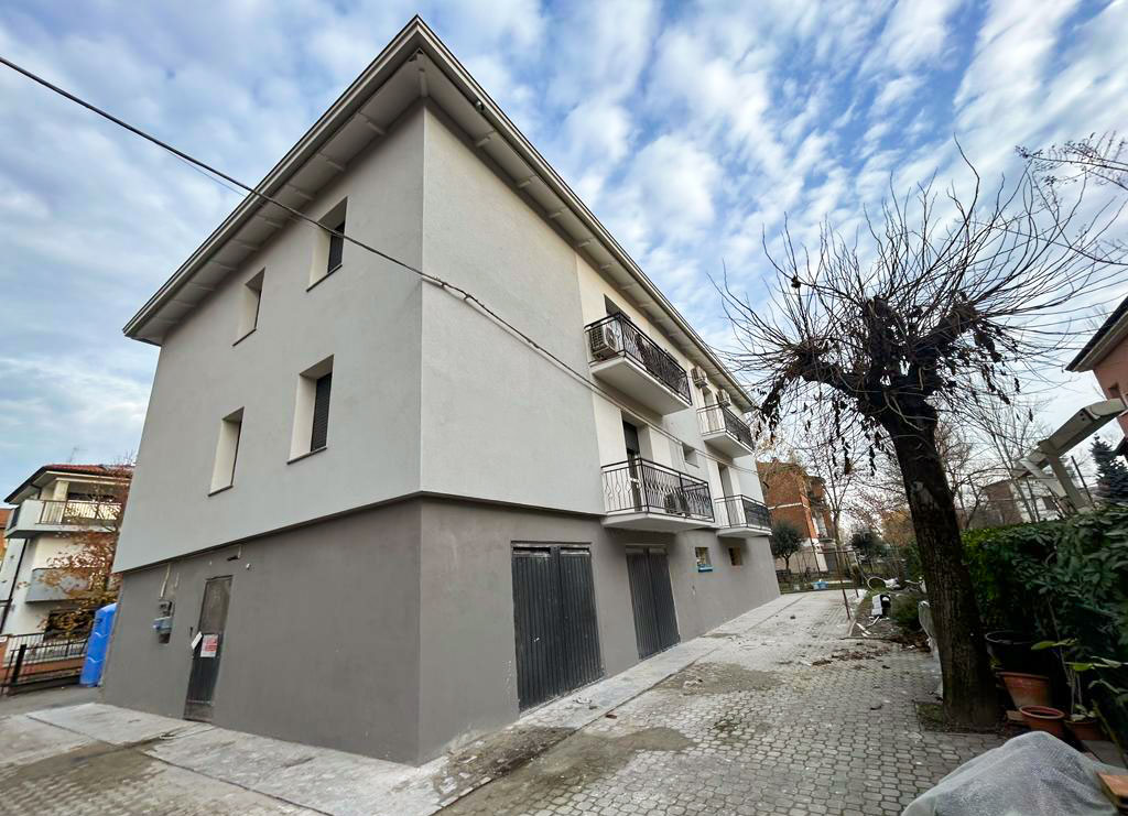 cappotto esterno e intonaco condominio modena